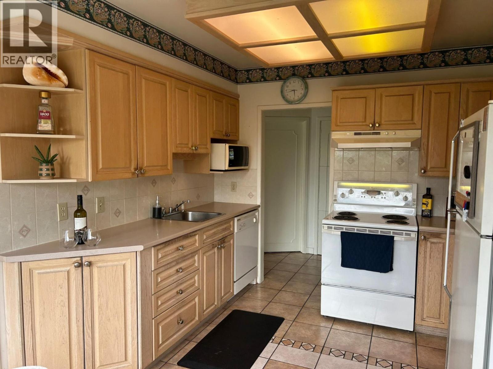 4258 Irmin Street, Burnaby, British Columbia  V5J 1X5 - Photo 23 - R3096872