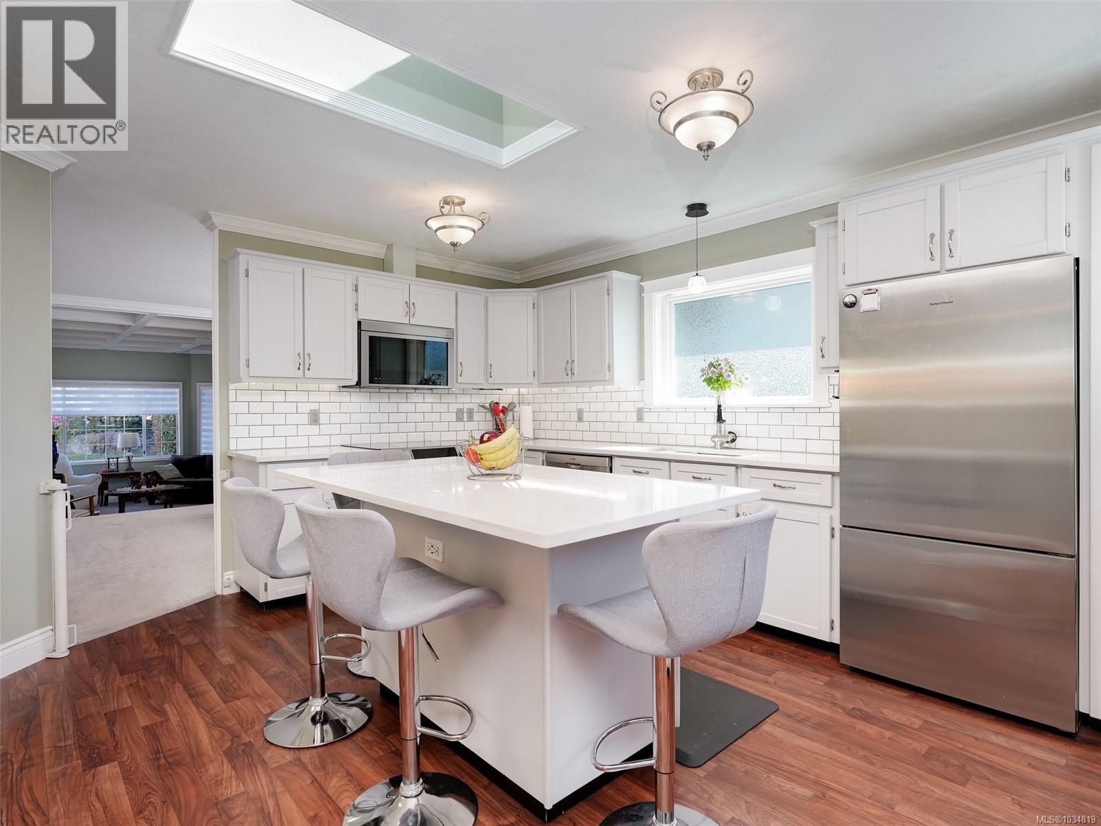 49 Caton Pl, View Royal, British Columbia  V9B 1L1 - Photo 6 - 1034819