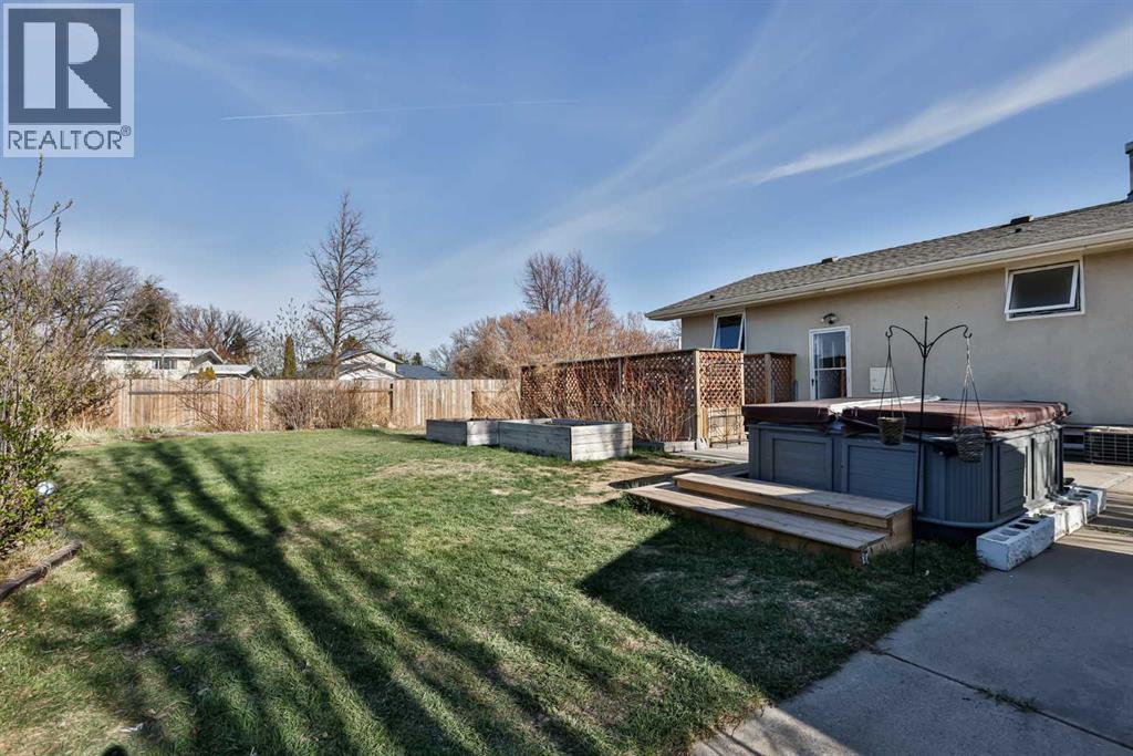 99 Lemoyne Crescent W, Lethbridge, Alberta  T1K 4A4 - Photo 30 - A2306254