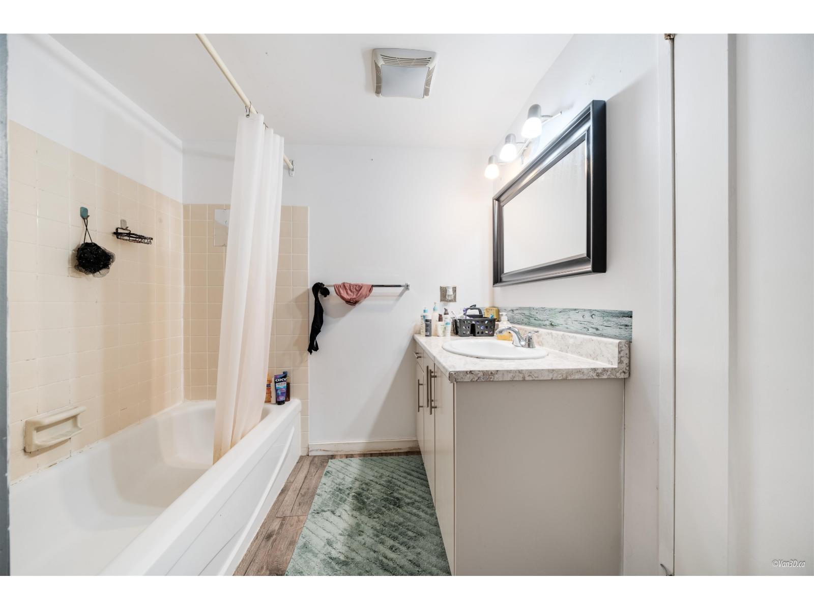 201 14925 100 Avenue, Surrey, British Columbia  V3R 1J6 - Photo 3 - R3119313