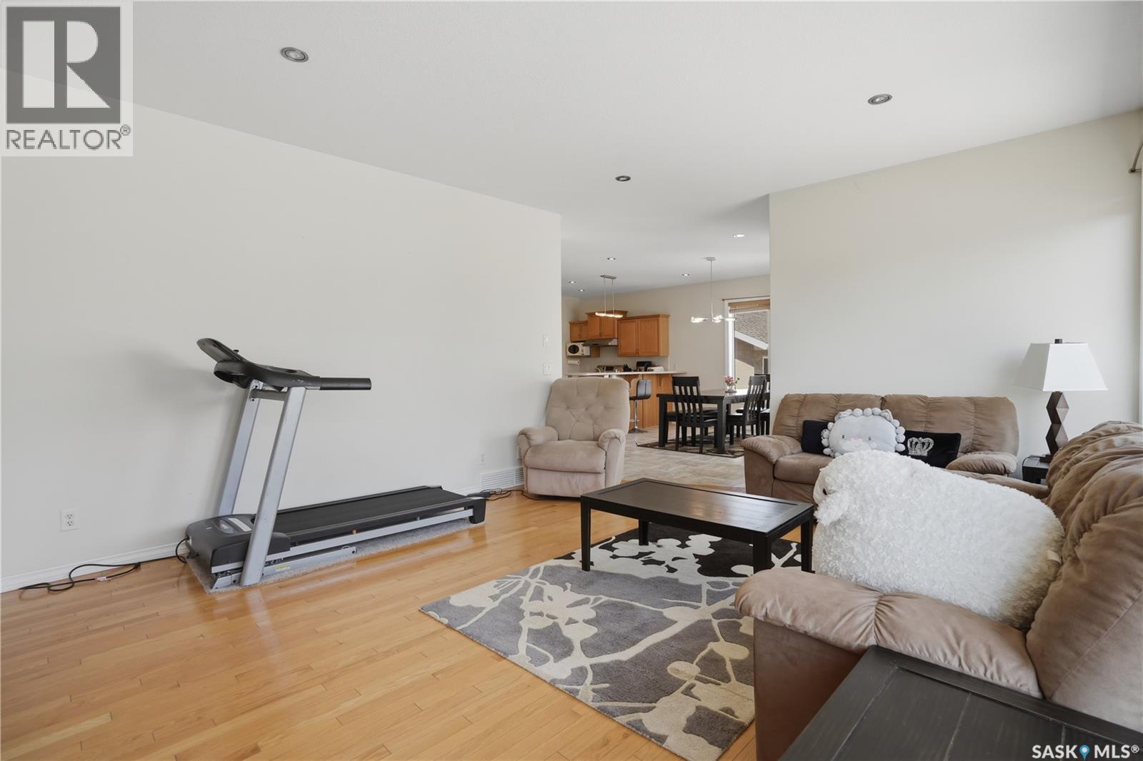 3714 Sandringham Road E, Regina, Saskatchewan  S4V 0N5 - Photo 18 - SK035758