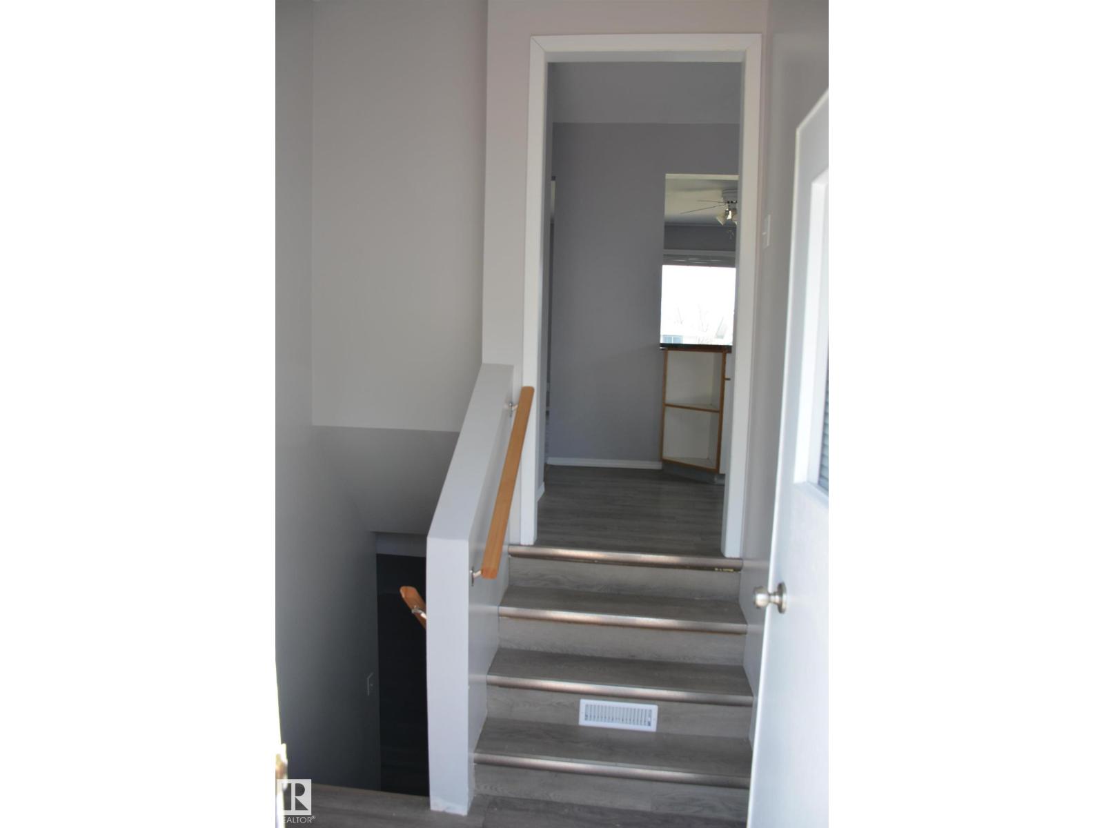 5506 56 St, Barrhead, Alberta  T7N 1C6 - Photo 24 - E4474397