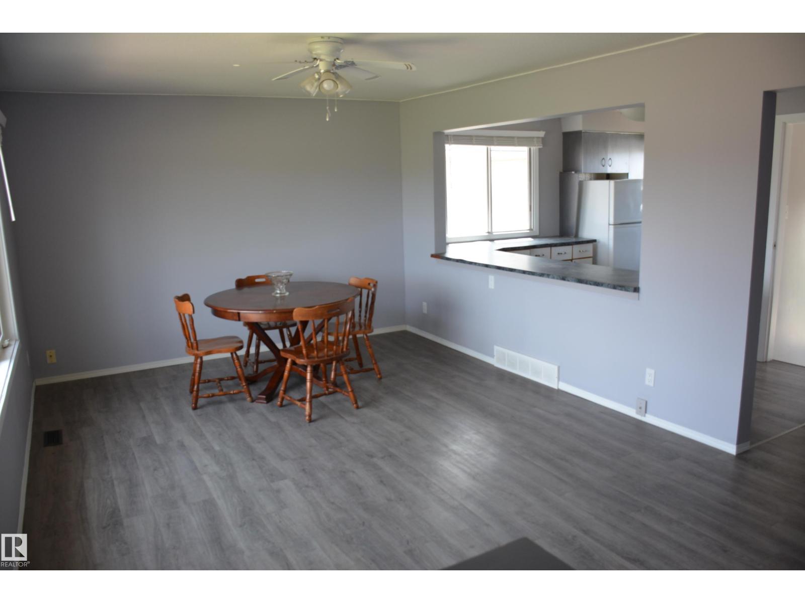 5506 56 St, Barrhead, Alberta  T7N 1C6 - Photo 14 - E4474397