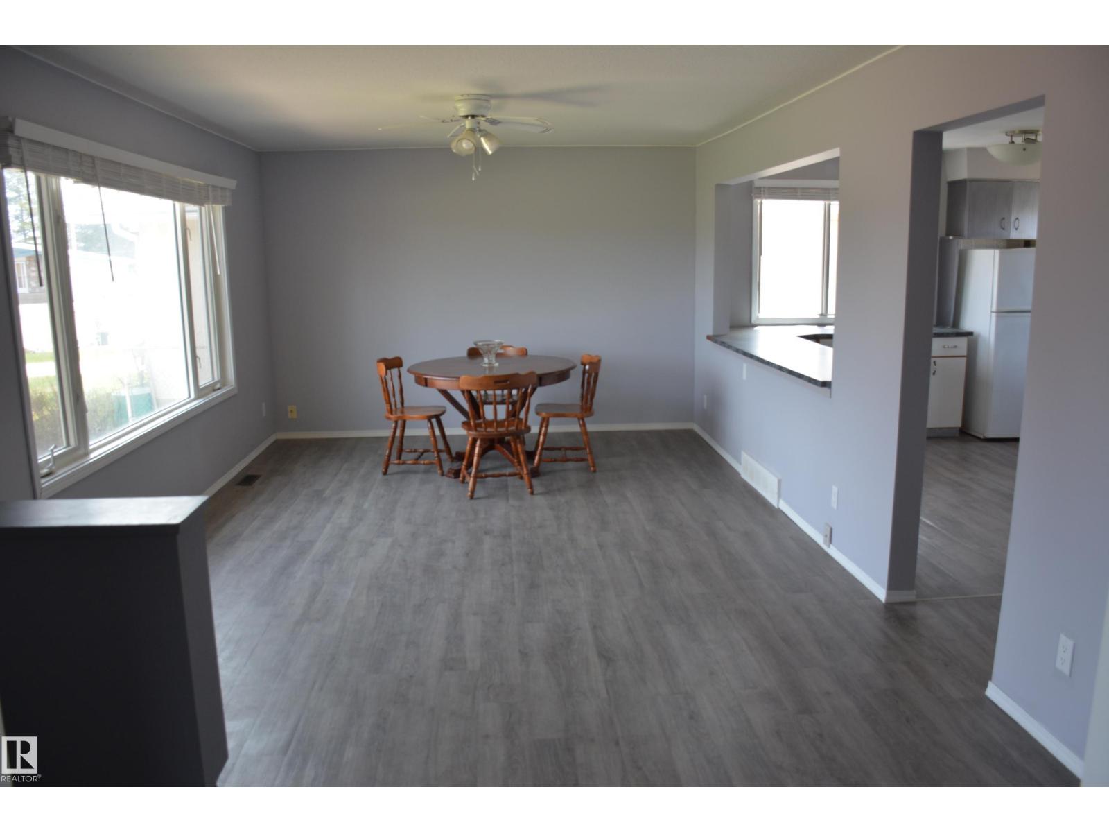 5506 56 St, Barrhead, Alberta  T7N 1C6 - Photo 16 - E4474397