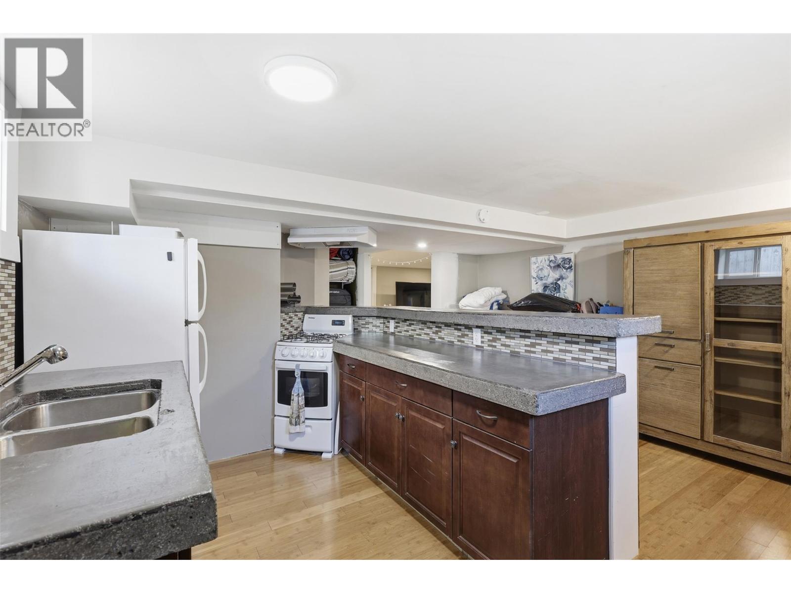 1128 Nicola Street, Kamloops, British Columbia  V2C 2S3 - Photo 37 - 10387208