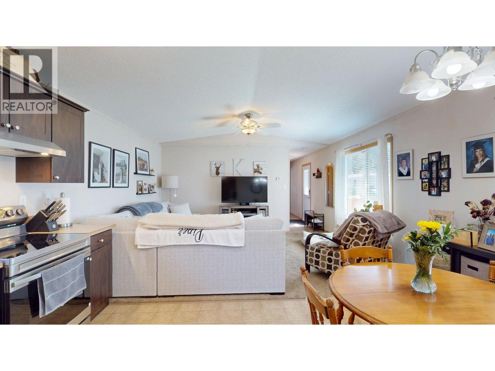 100 Aspen Drive Unit# 8, Sparwood, British Columbia  V0B 2G0 - Photo 17 - 10387236