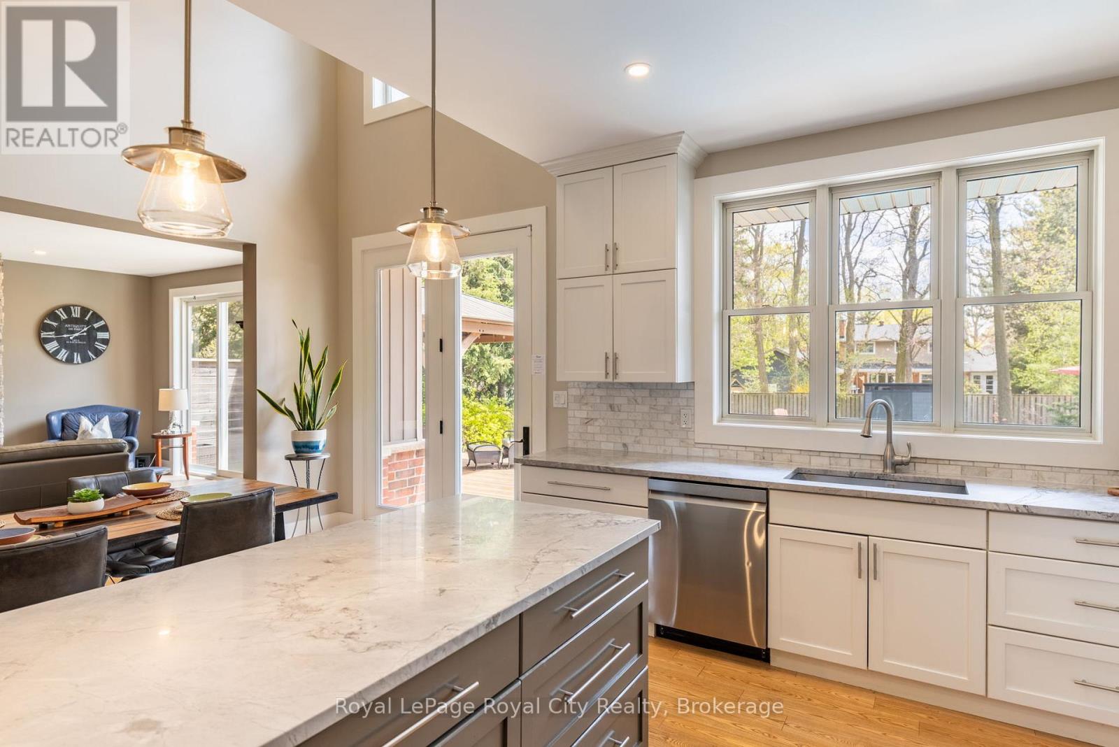 255 Normandy Avenue, Waterloo, Ontario  N2K 1X6 - Photo 13 - X13119414