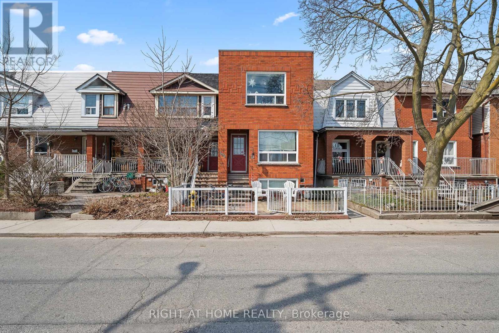 4 - 490 BROCK AVENUE, toronto (dufferin grove), Ontario