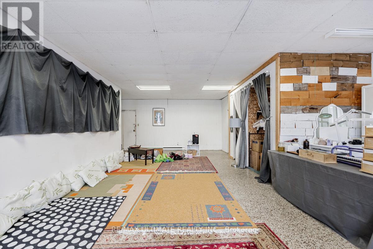 2nd Fl - 617a Bloor Street W, Toronto, Ontario  M6G 1K8 - Photo 13 - C13119434