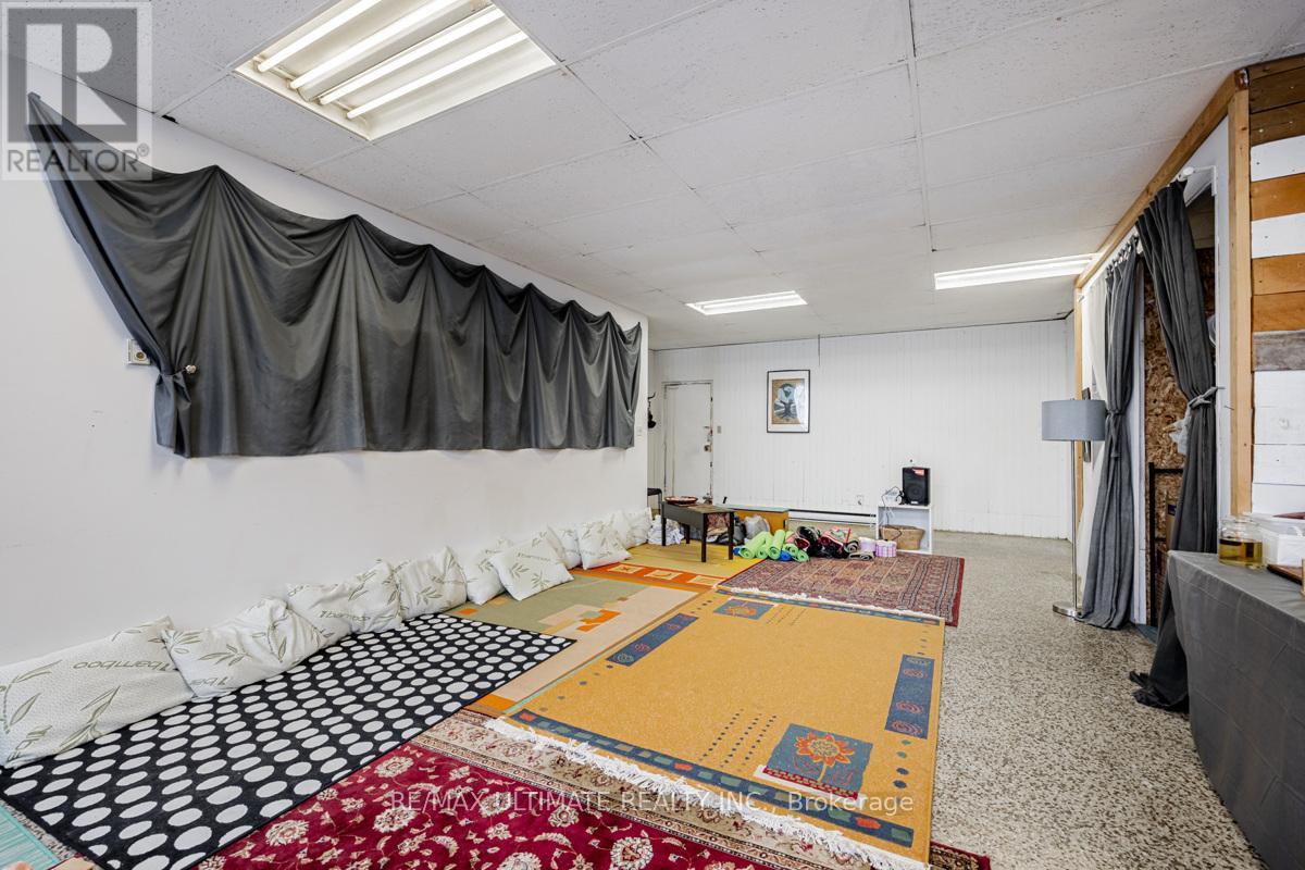 2nd Fl - 617a Bloor Street W, Toronto, Ontario  M6G 1K8 - Photo 14 - C13119434