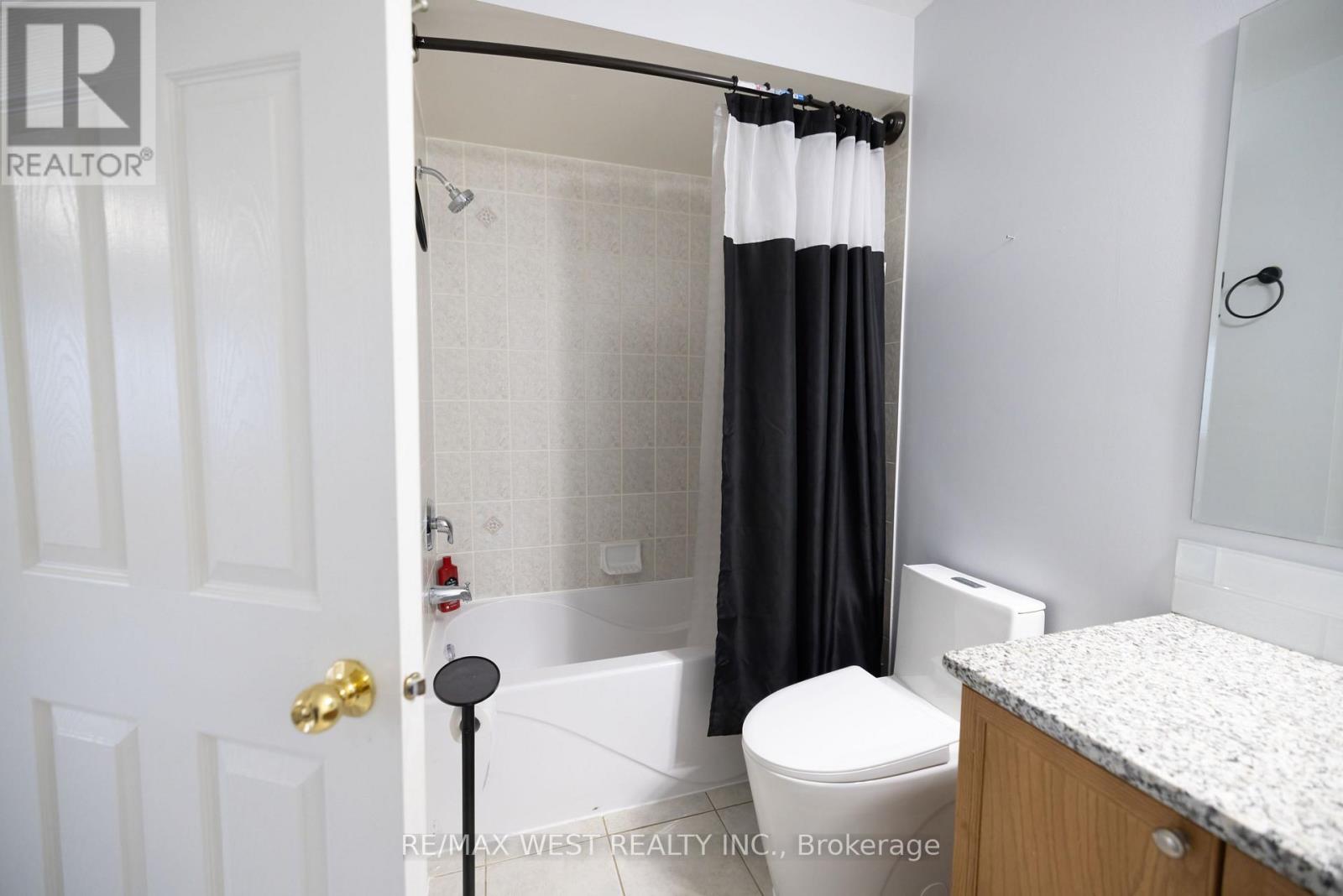 17 Thornharrold Street, Ajax, Ontario  L1S 0B5 - Photo 18 - E13119364
