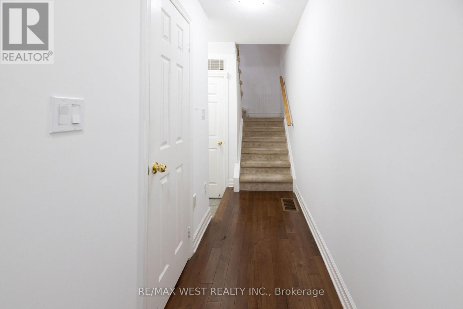 17 Thornharrold Street, Ajax, Ontario  L1S 0B5 - Photo 2 - E13119364
