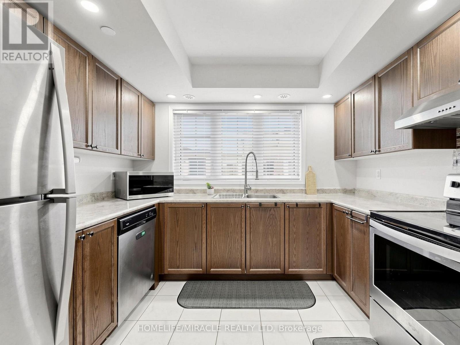 2725 Deputy Minister Path, Oshawa (Windfields), Ontario  L1L 0M7 - Photo 11 - E13119400