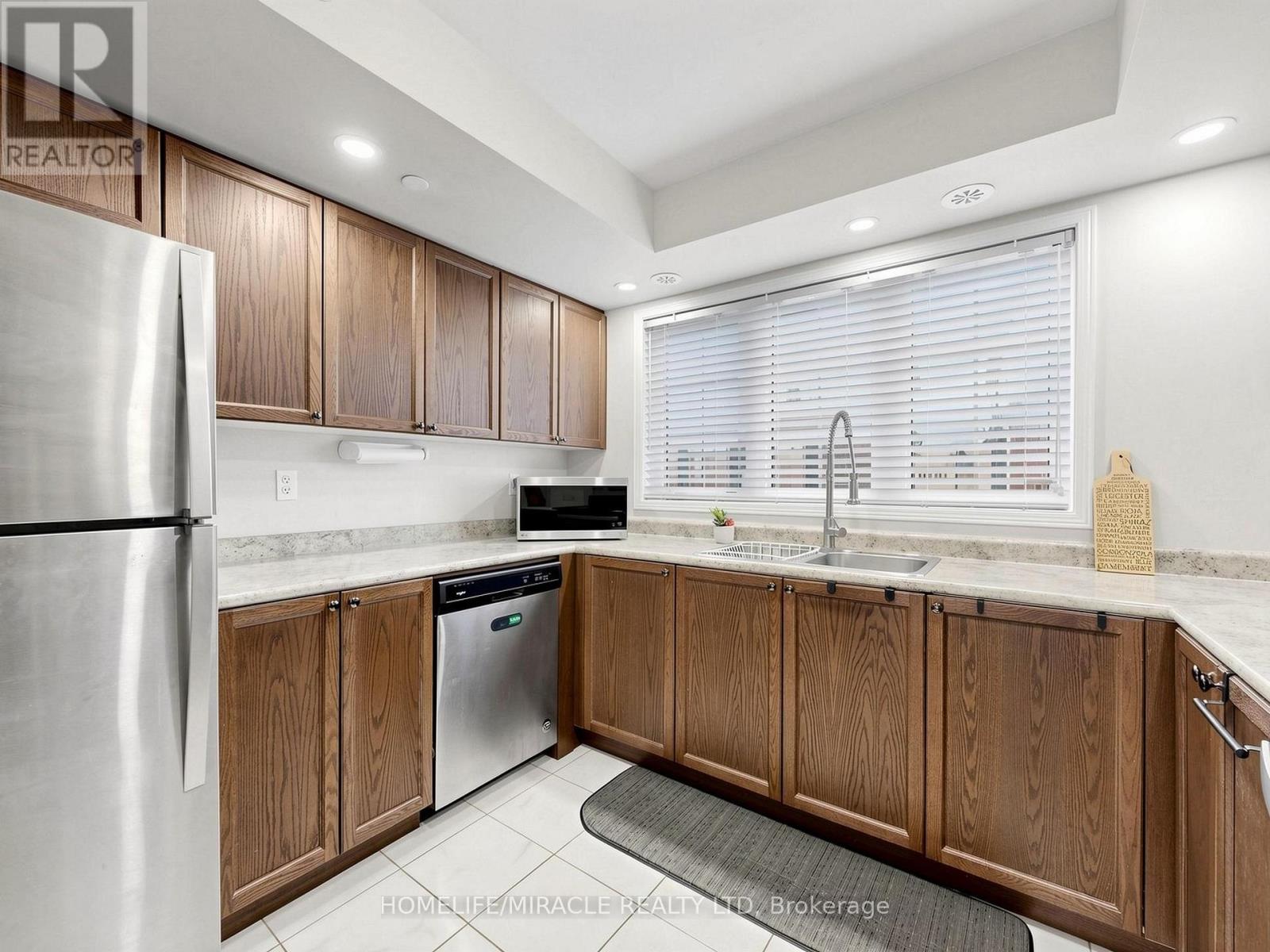 2725 Deputy Minister Path, Oshawa (Windfields), Ontario  L1L 0M7 - Photo 12 - E13119400