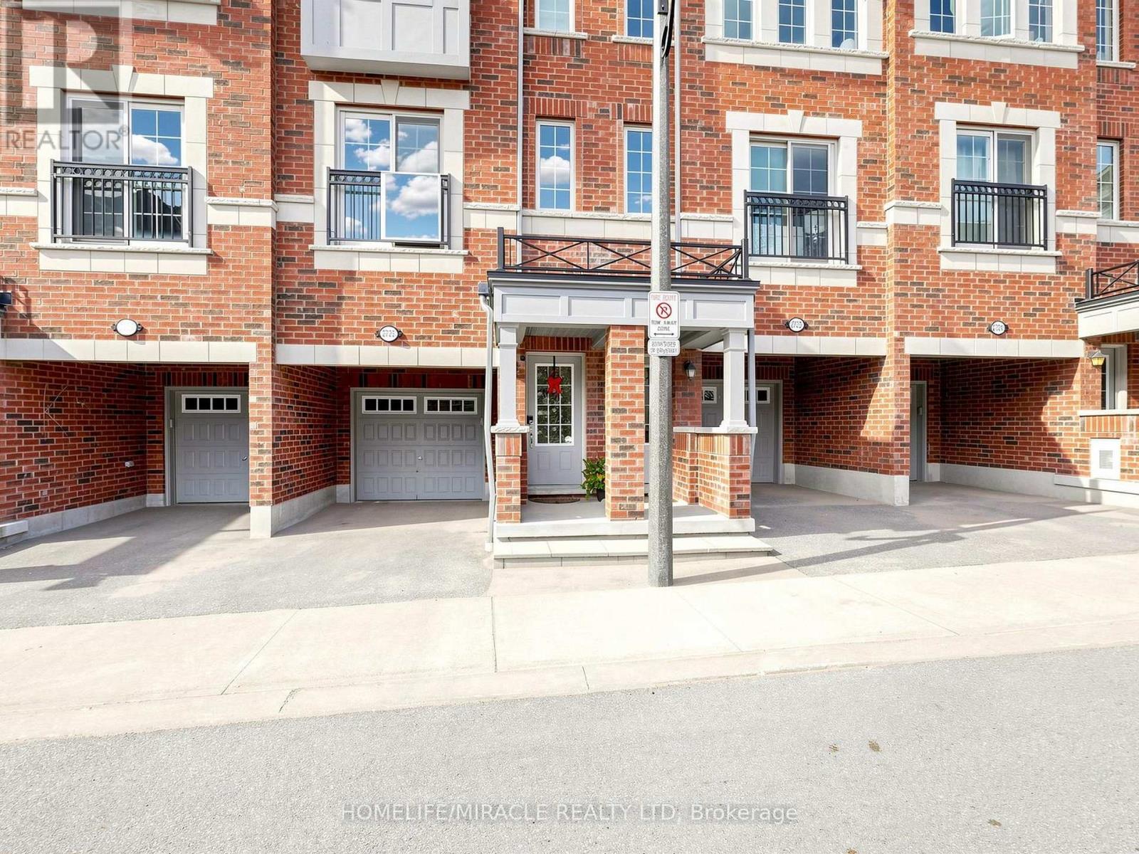 2725 Deputy Minister Path, Oshawa (Windfields), Ontario  L1L 0M7 - Photo 2 - E13119400