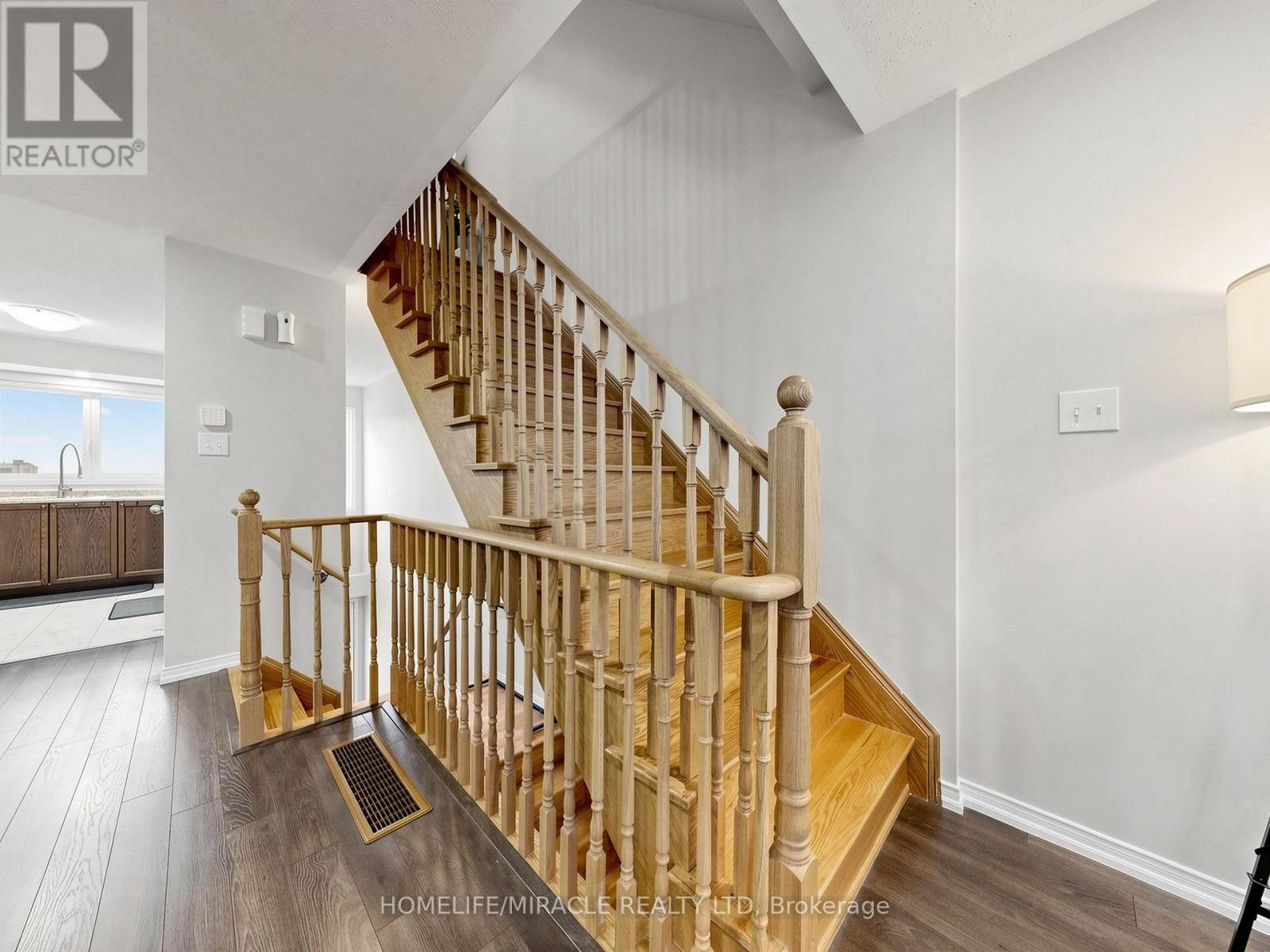 2725 Deputy Minister Path, Oshawa (Windfields), Ontario  L1L 0M7 - Photo 24 - E13119400