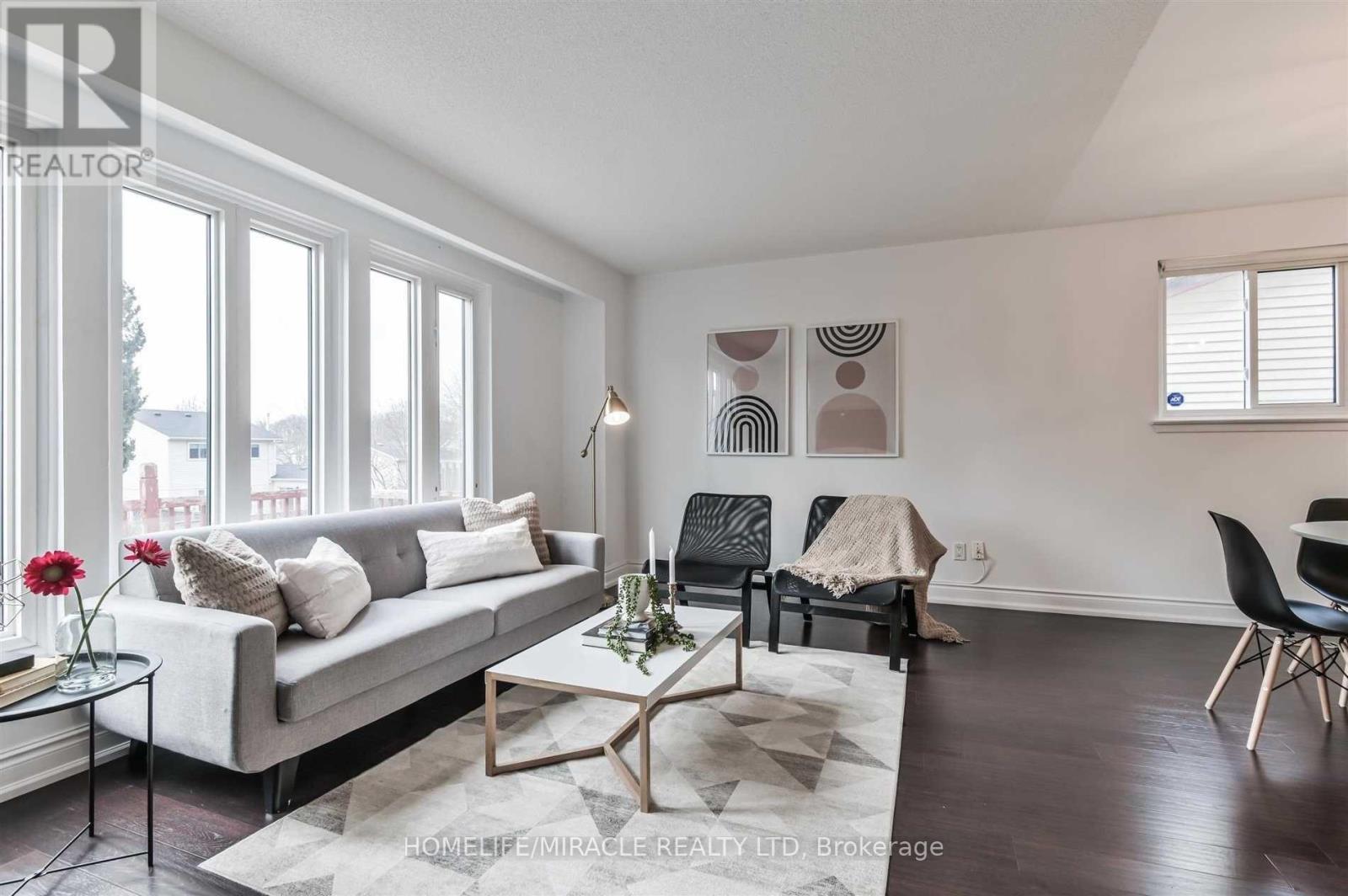 37 Banner Crescent, Ajax, Ontario  L1S 3S8 - Photo 1 - E13119430