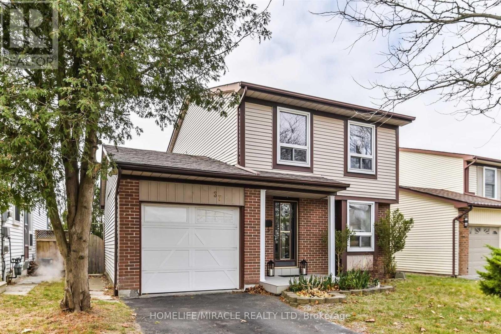 37 Banner Crescent, Ajax, Ontario  L1S 3S8 - Photo 5 - E13119430