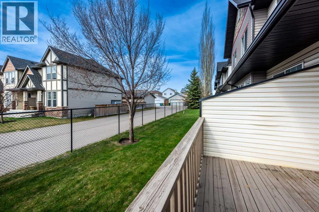 36 Everridge Gardens SW, Calgary, Alberta  T2Y 0H1 - Photo 4 - A2309371