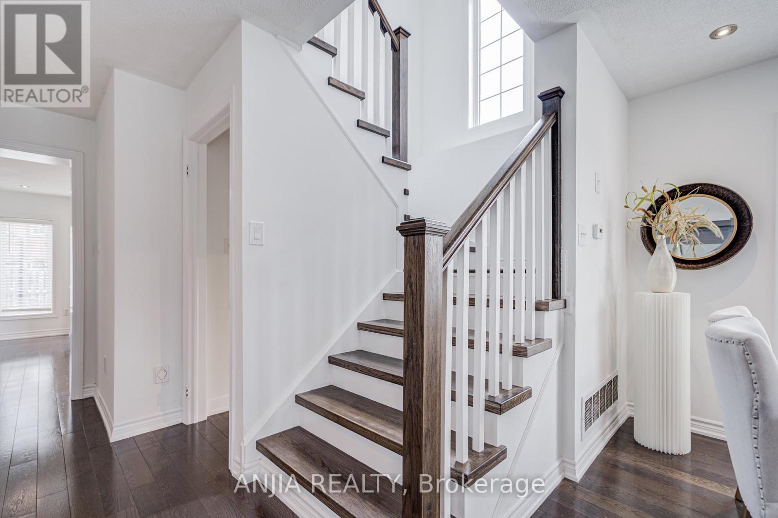 26 Firbank Lane, Whitchurch-Stouffville, Ontario  L4A 0K9 - Photo 11 - N13119458