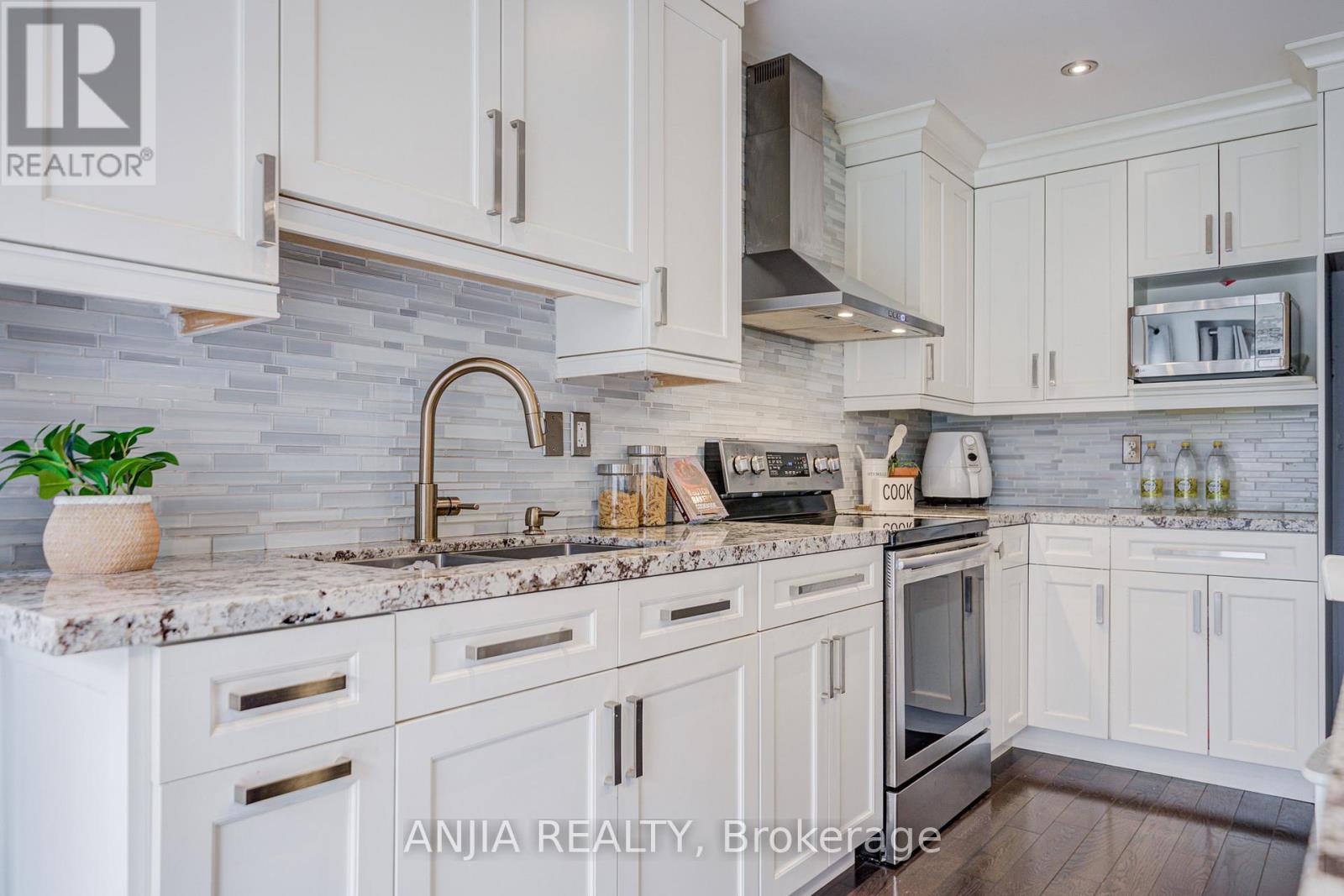 26 Firbank Lane, Whitchurch-Stouffville, Ontario  L4A 0K9 - Photo 25 - N13119458