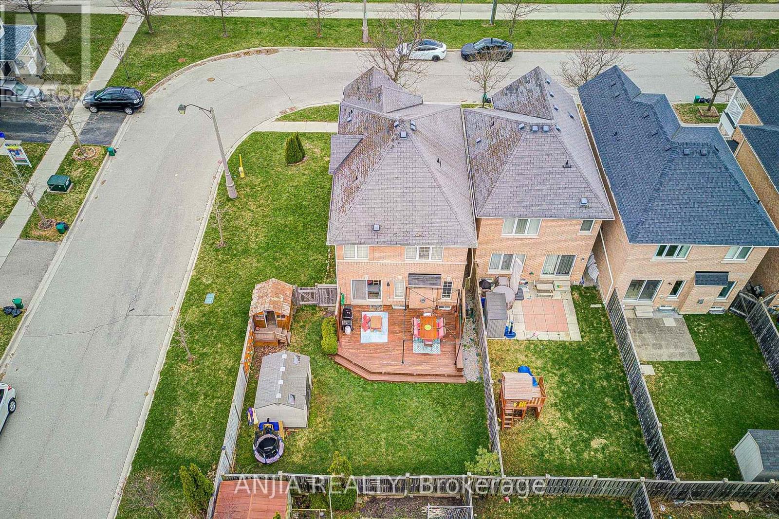 26 Firbank Lane, Whitchurch-Stouffville, Ontario  L4A 0K9 - Photo 4 - N13119458
