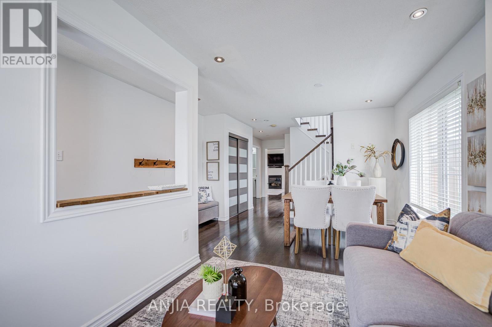 26 Firbank Lane, Whitchurch-Stouffville, Ontario  L4A 0K9 - Photo 7 - N13119458
