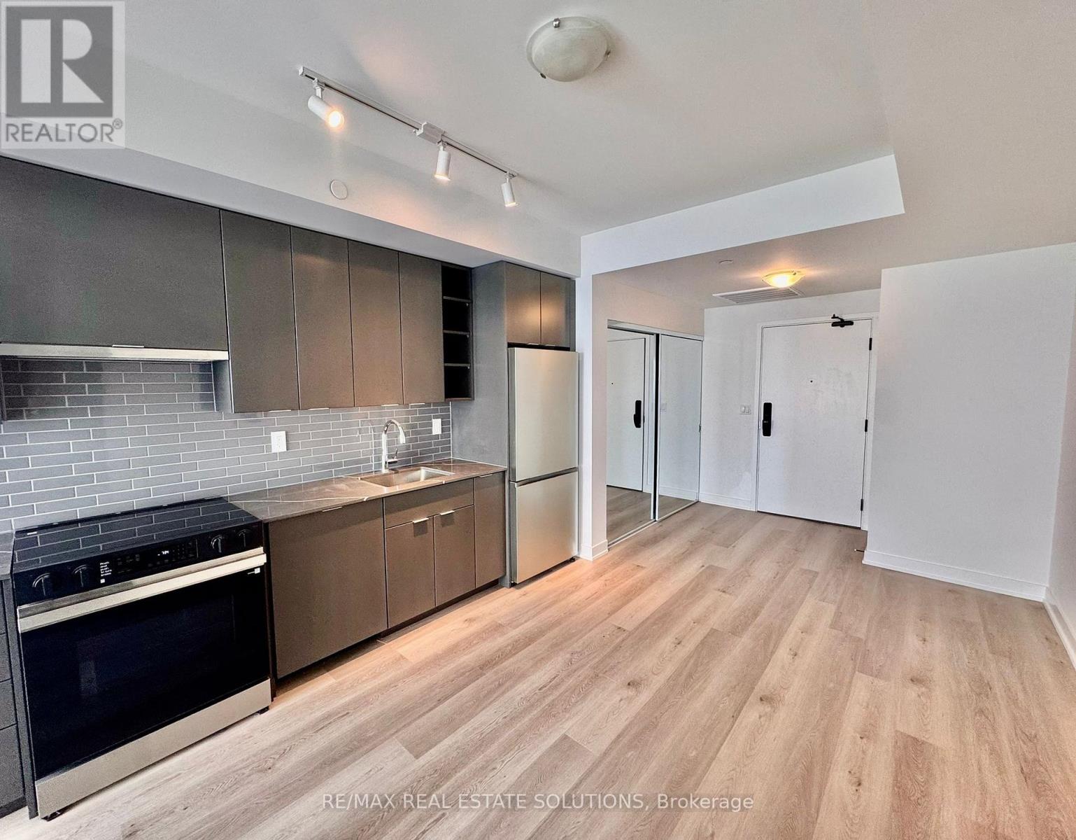 905 - 2075 Lakeshore Road, Burlington, Ontario  L7R 1E2 - Photo 4 - W13119422