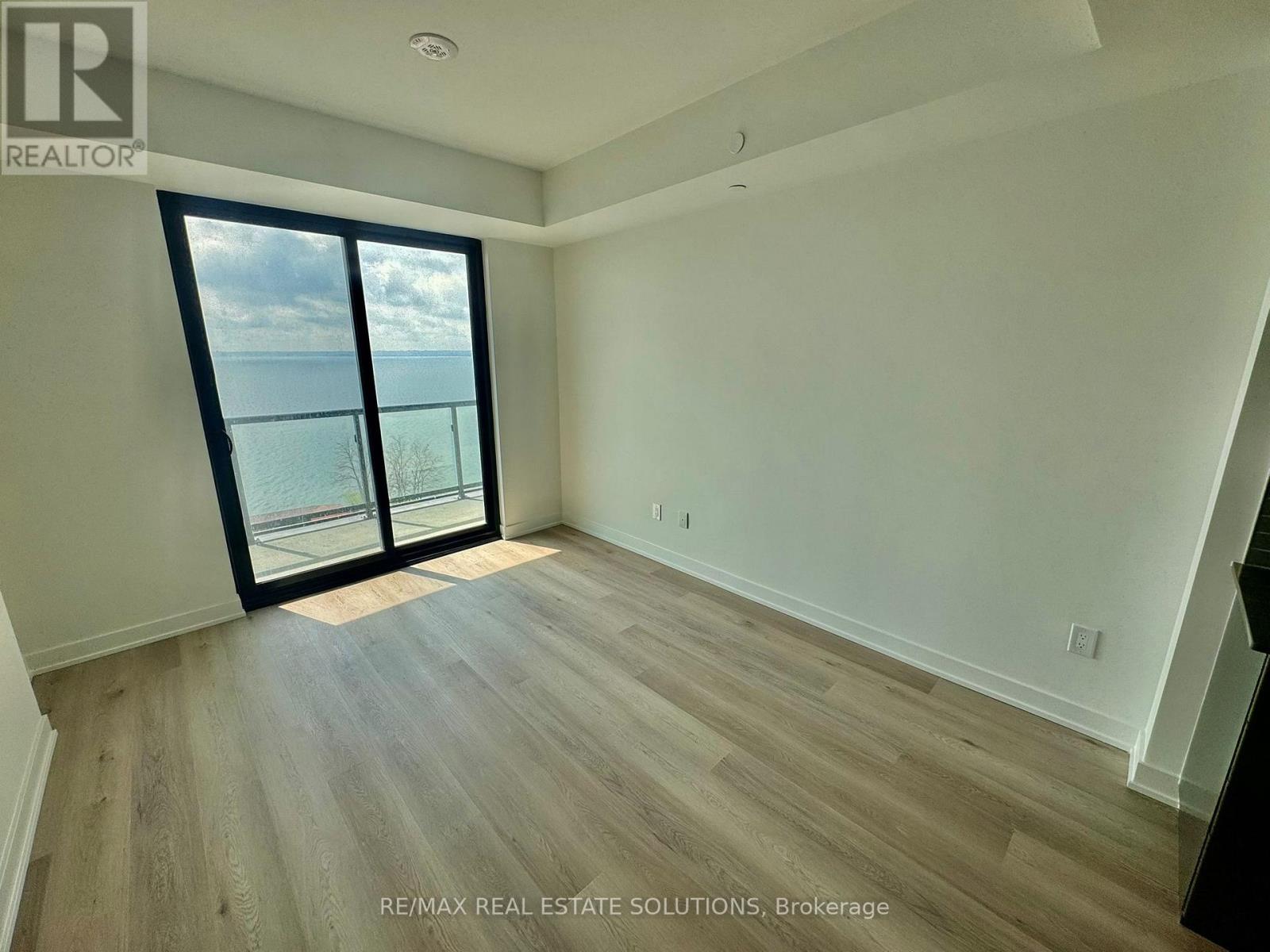 905 - 2075 Lakeshore Road, Burlington, Ontario  L7R 1E2 - Photo 6 - W13119422