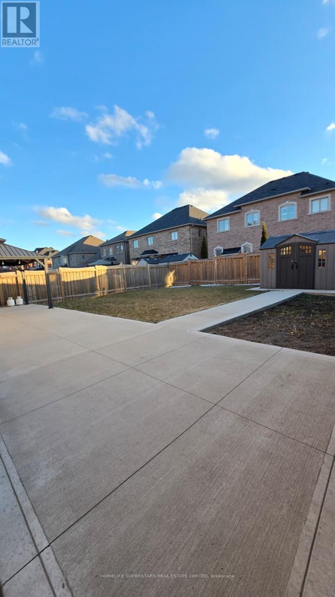 126 Martin Byrne Drive, Brampton, Ontario  L6P 4C7 - Photo 5 - W13119436