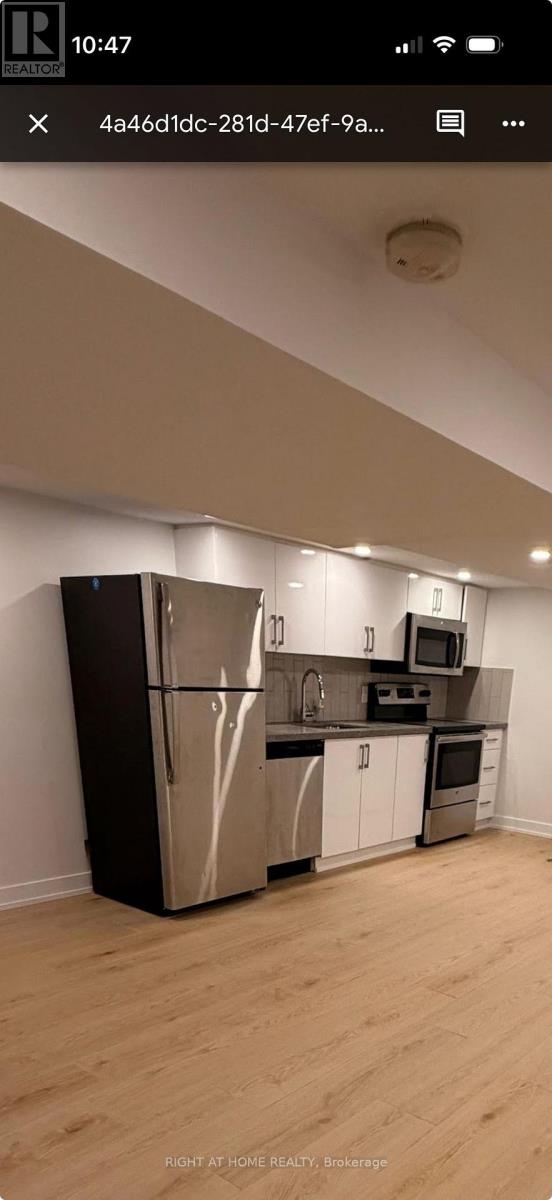 B - 751 Dupont Street, Toronto, Ontario  M6G 1Z5 - Photo 1 - W13119440