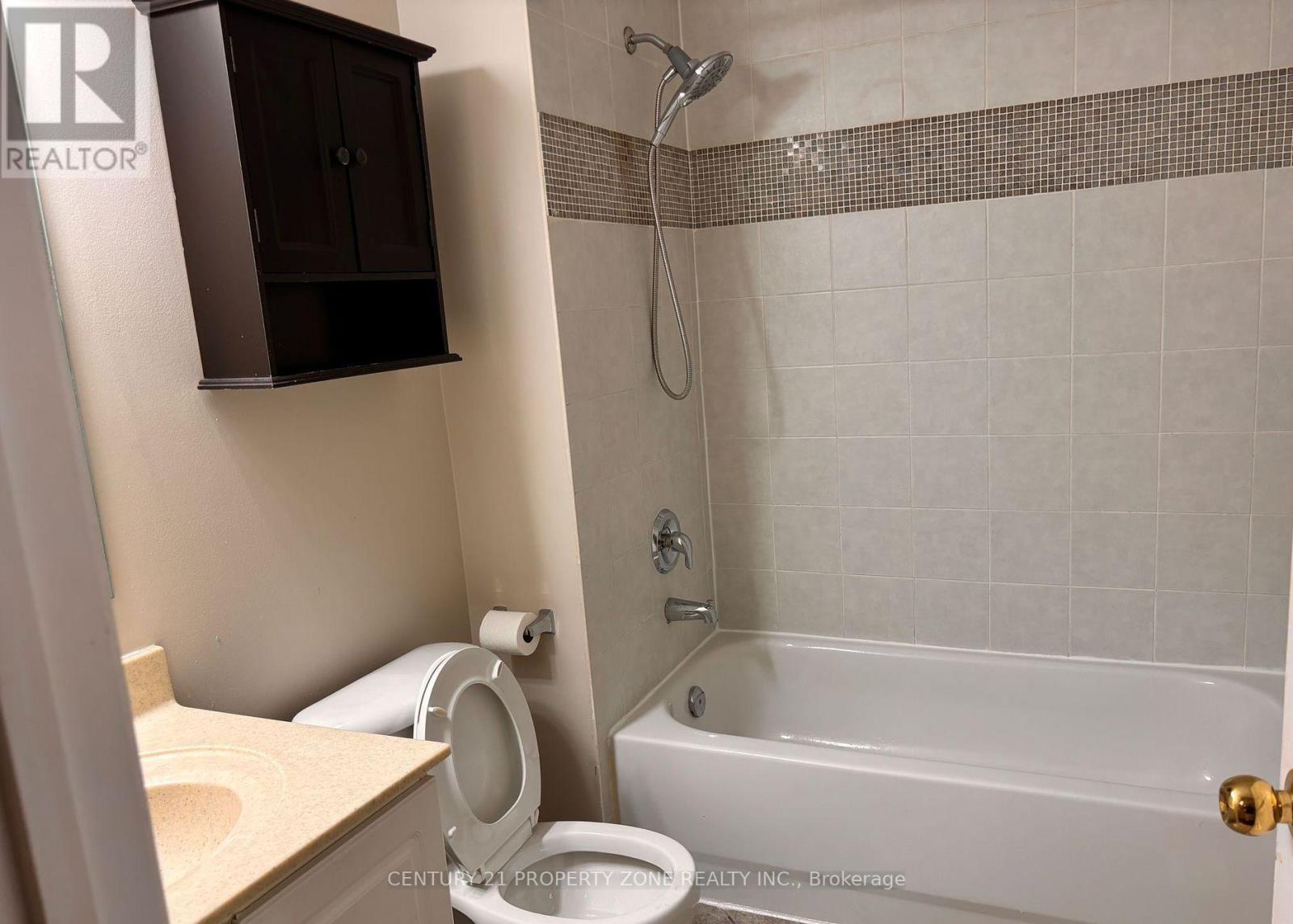 2201 Crestmont Drive, Oakville, Ontario  L6M 5A7 - Photo 11 - W13119444