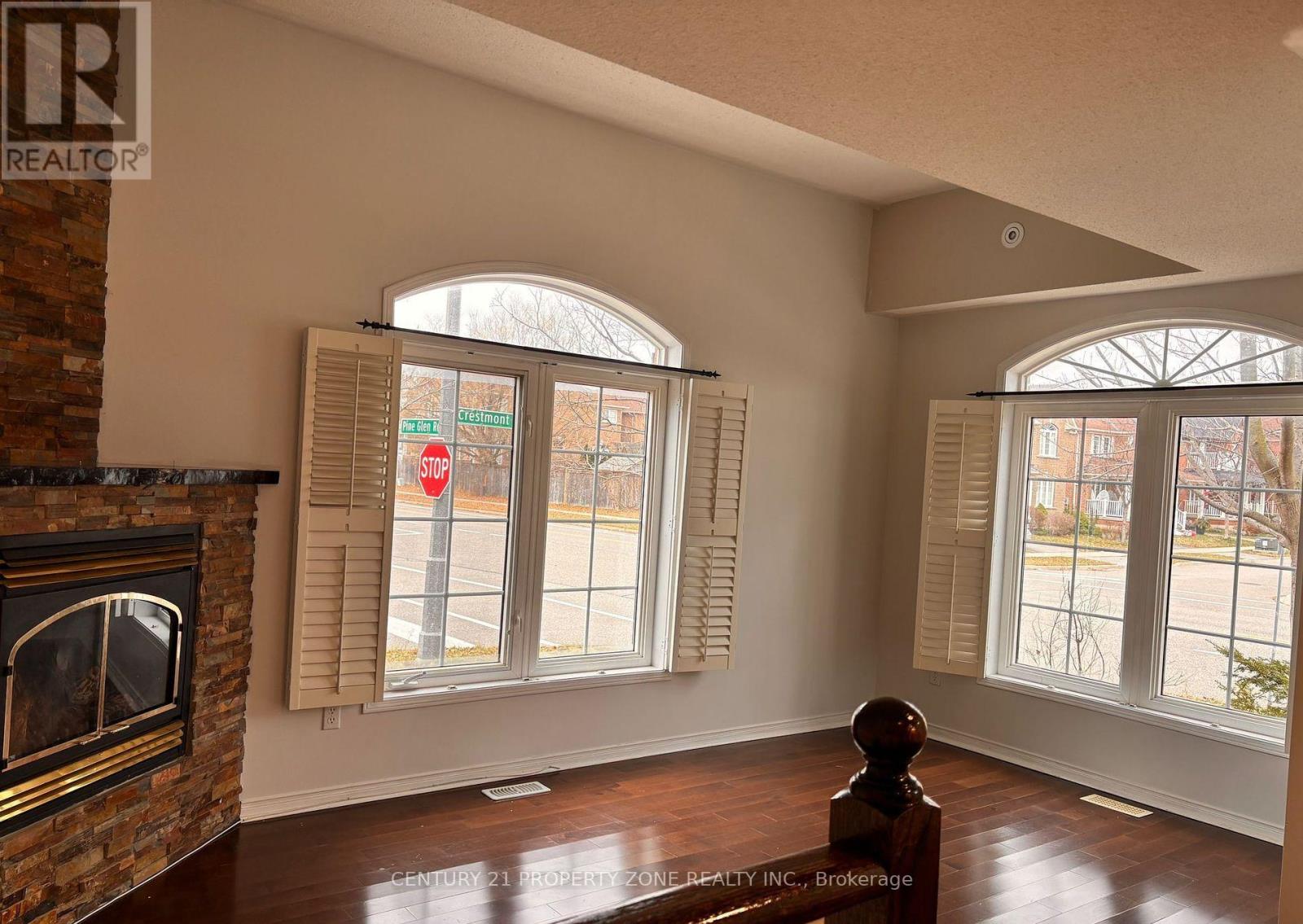 2201 Crestmont Drive, Oakville, Ontario  L6M 5A7 - Photo 6 - W13119444