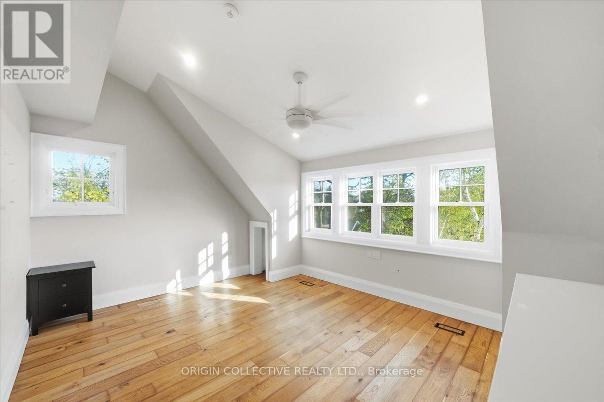 79 Wilson Street E, Oakville, Ontario  L6K 3G4 - Photo 3 - W13119454