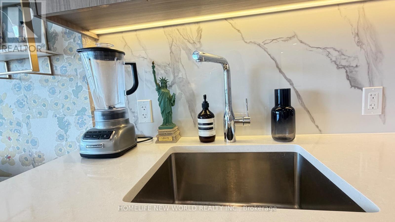 3308 - 1 Concord Cityplace Way, Toronto, Ontario  M5V 0X3 - Photo 19 - C13075812