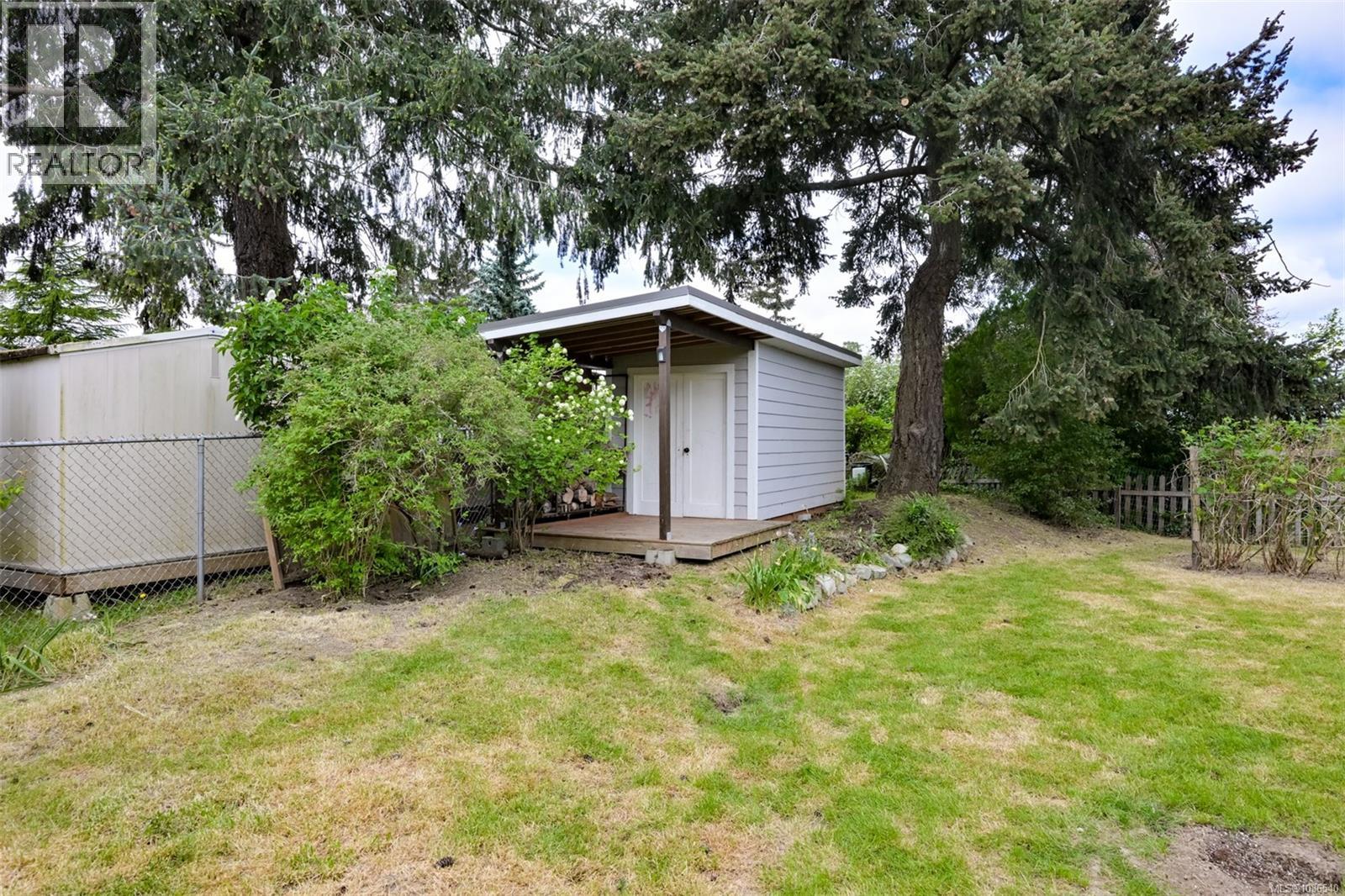 3746 Seaton St, Saanich, British Columbia  V8X 3W4 - Photo 38 - 1036540