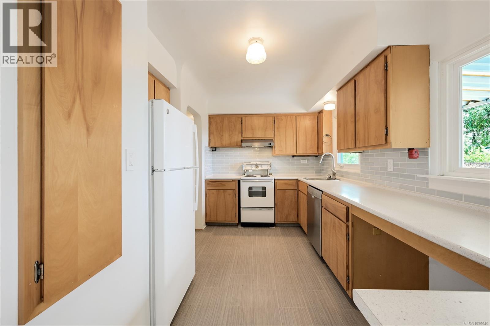 3746 Seaton St, Saanich, British Columbia  V8X 3W4 - Photo 14 - 1036540