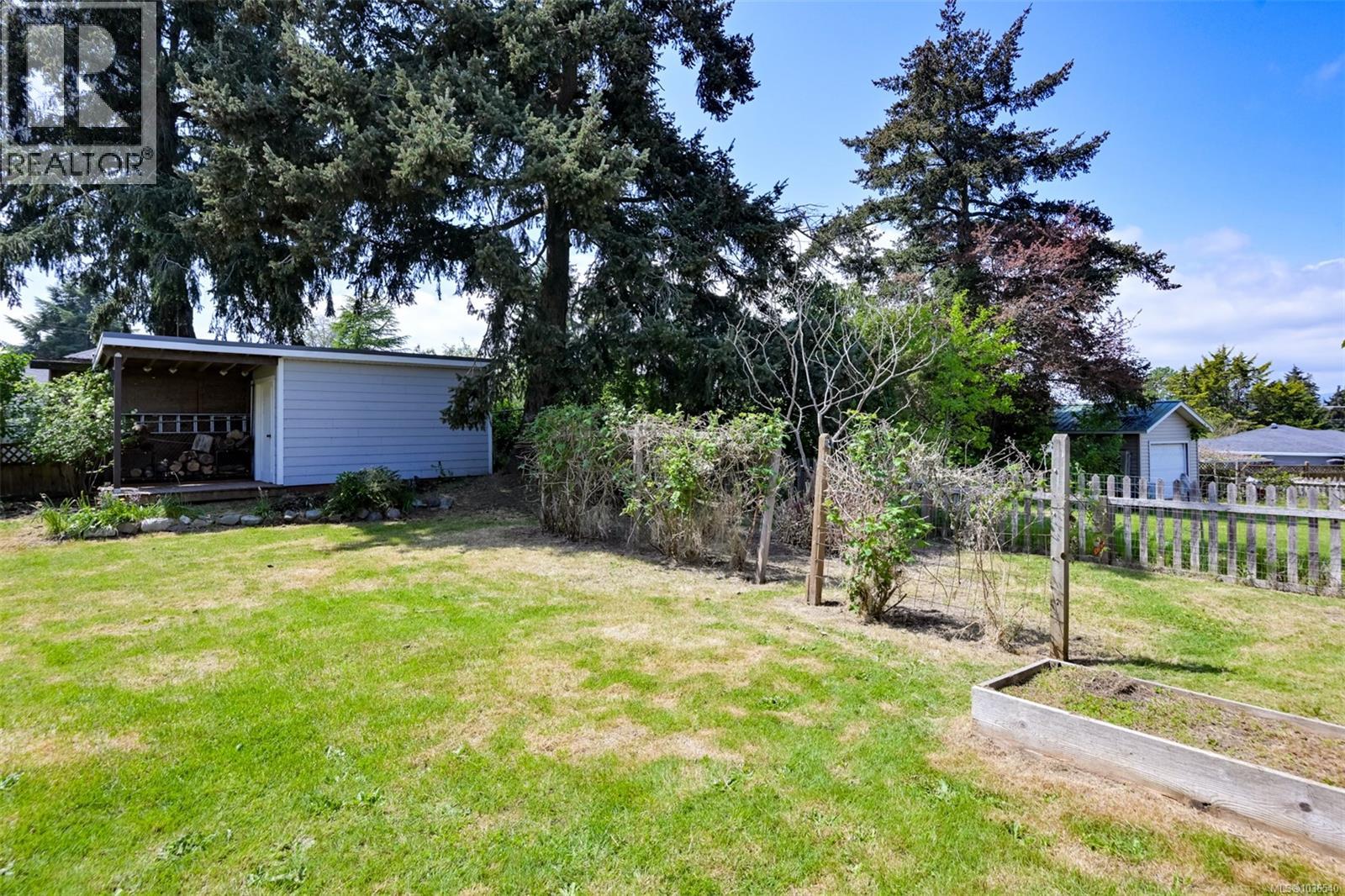 3746 Seaton St, Saanich, British Columbia  V8X 3W4 - Photo 44 - 1036540