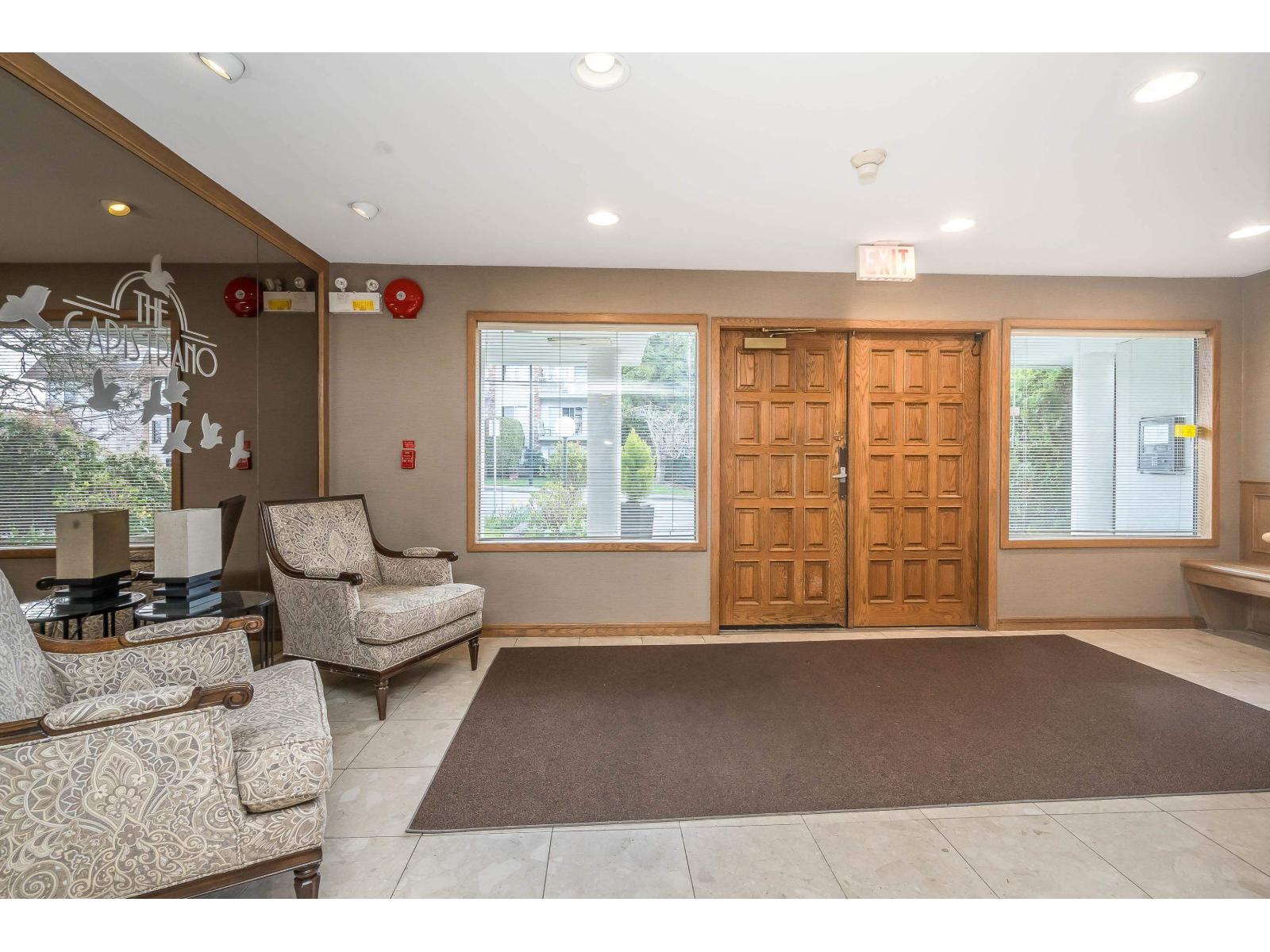 308 1441 Blackwood Street, White Rock, British Columbia  V3B 3V6 - Photo 2 - R3105417