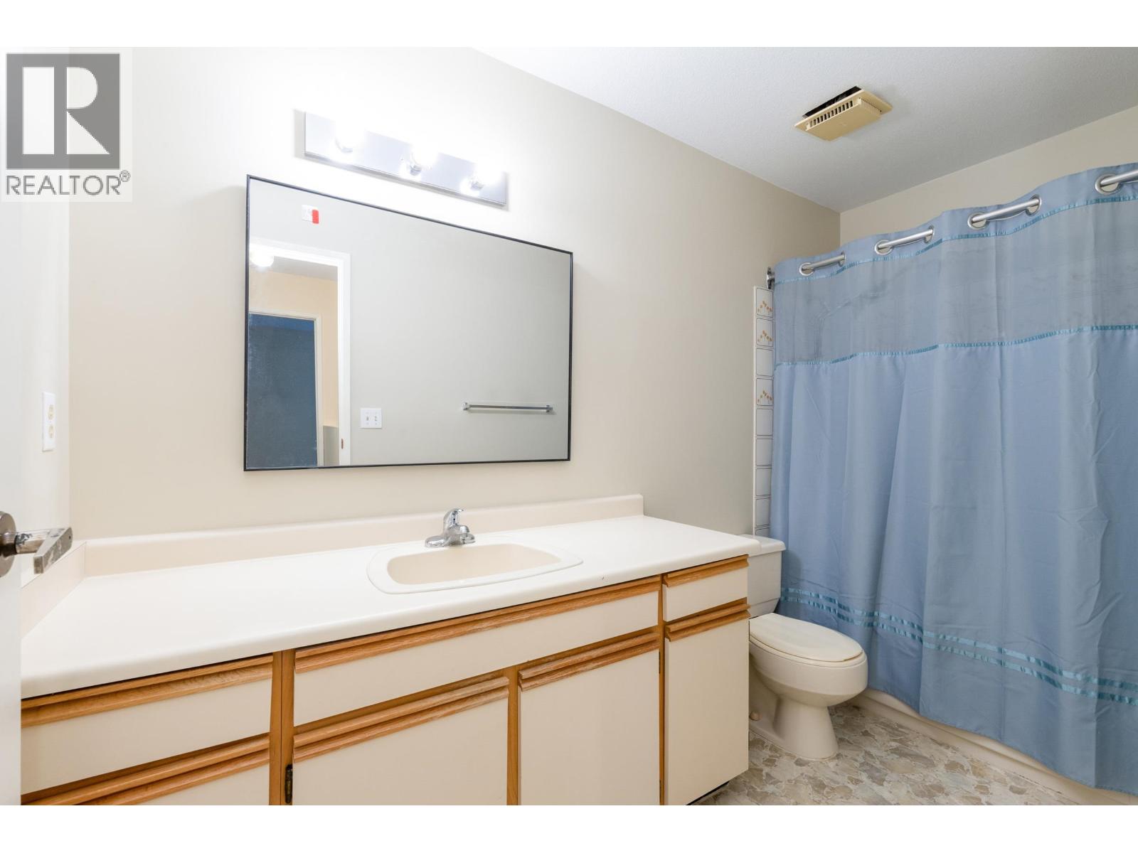 8526 Woodtrail Place, Burnaby, British Columbia  V5A 4A9 - Photo 16 - R3116578