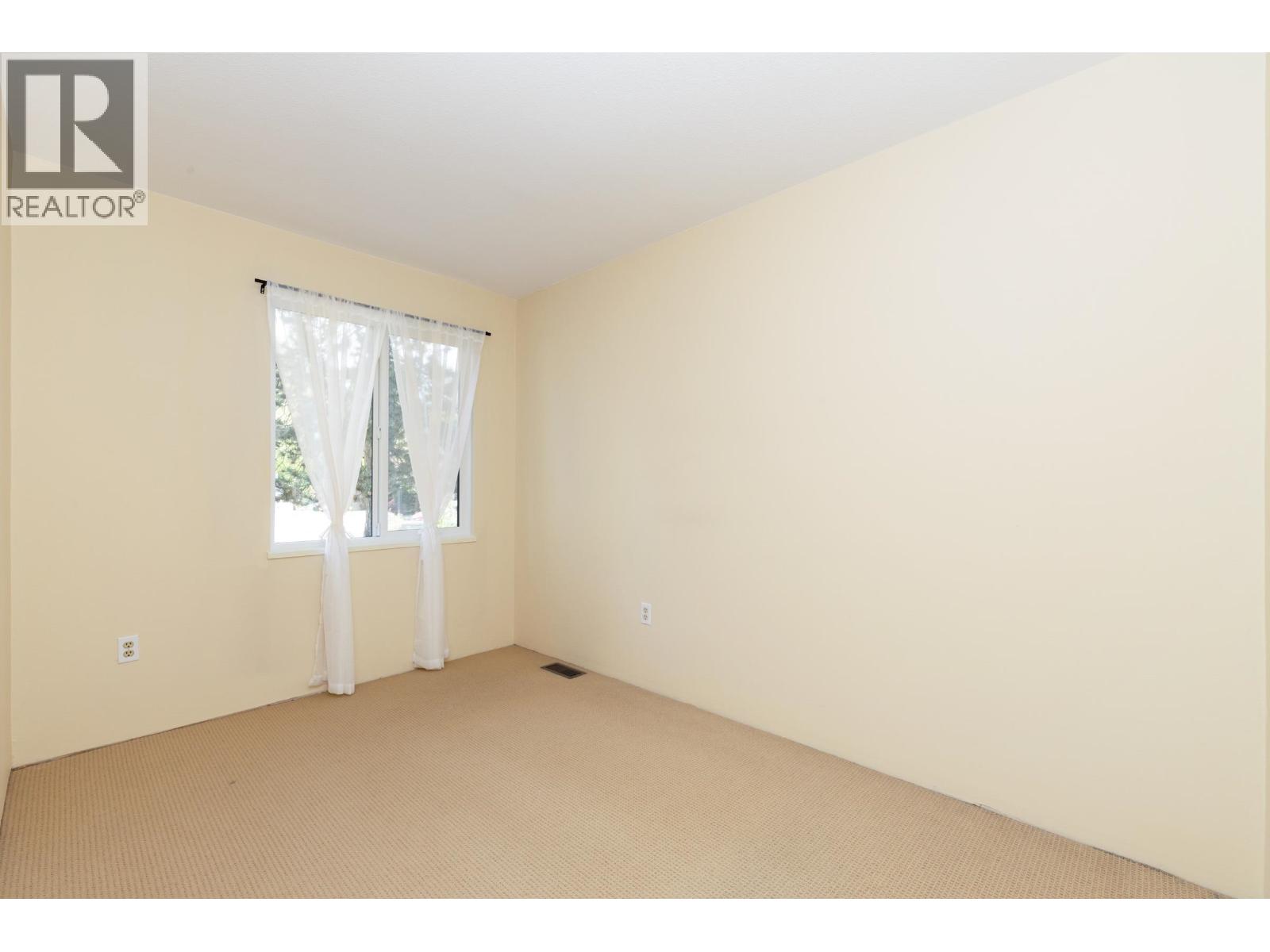 8526 Woodtrail Place, Burnaby, British Columbia  V5A 4A9 - Photo 14 - R3116578