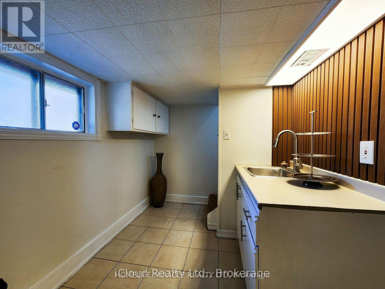 Lower Level - 294 Fairfield Avenue S, Hamilton, Ontario  L8H 5H6 - Photo 3 - X13119464