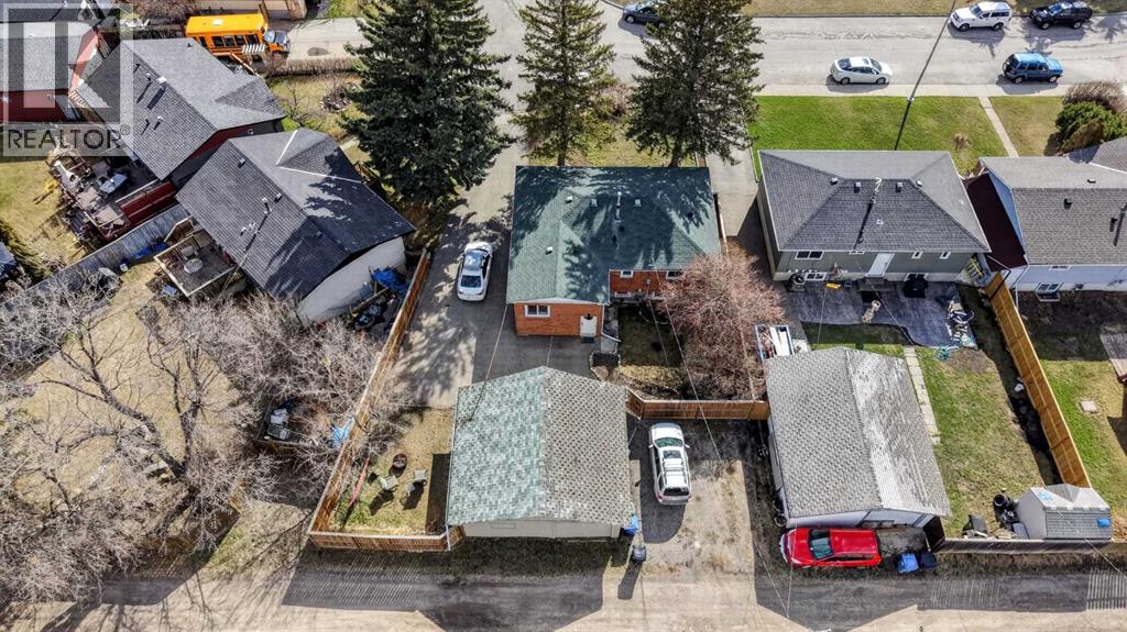 32 Beaupre Crescent Nw, Calgary, Alberta  T3B 2S8 - Photo 3 - A2306953