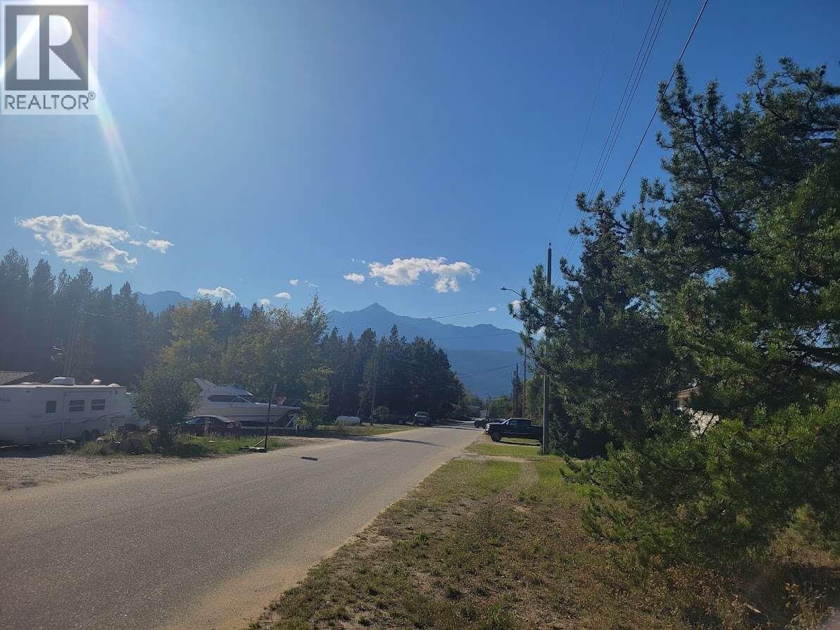 1112 14th Avenue, Valemount, British Columbia  V0E 2Z0 - Photo 6 - R3122944