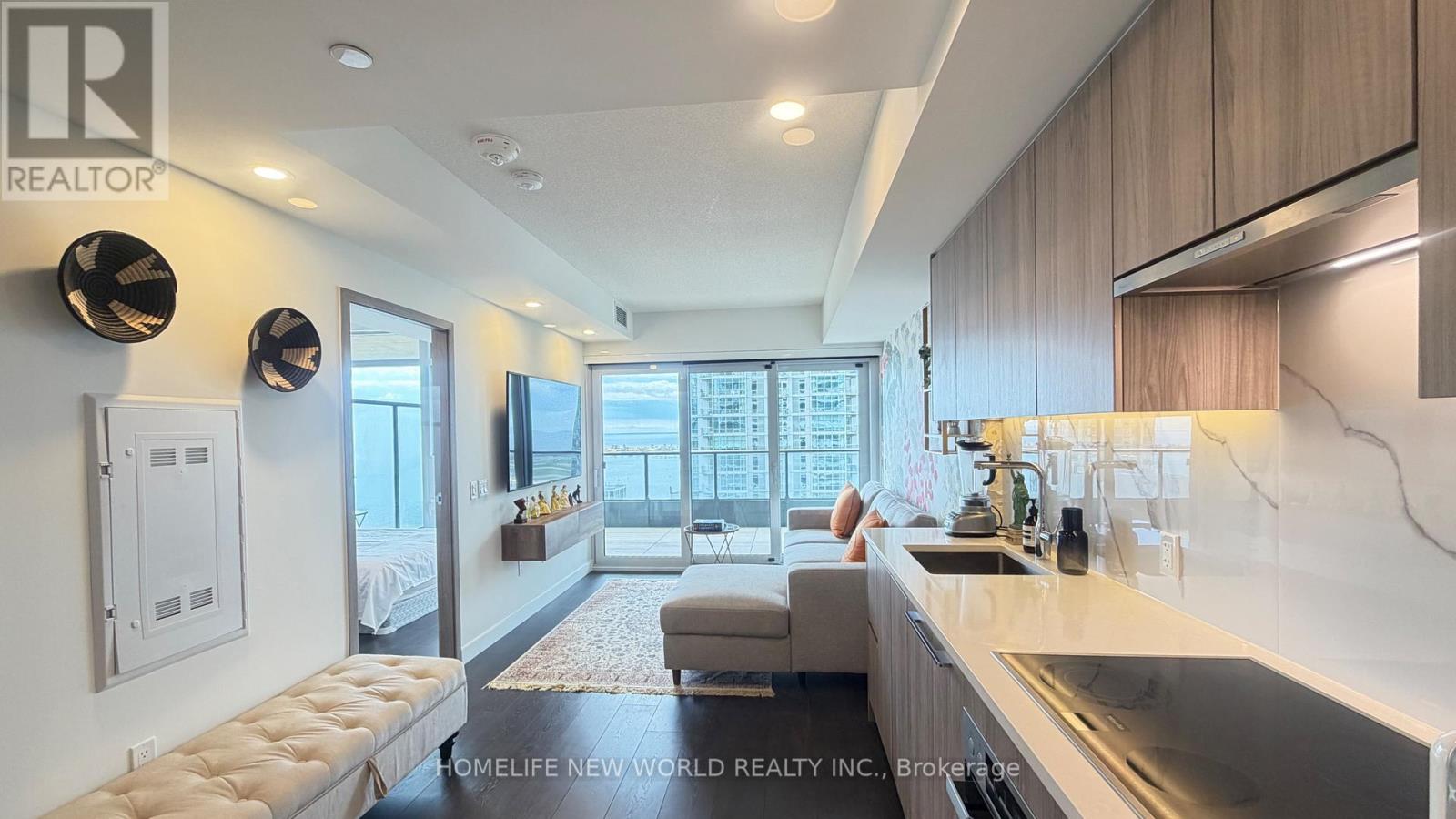 3308 - 1 Concord Cityplace Way, Toronto, Ontario  M5V 0X3 - Photo 47 - C13075812
