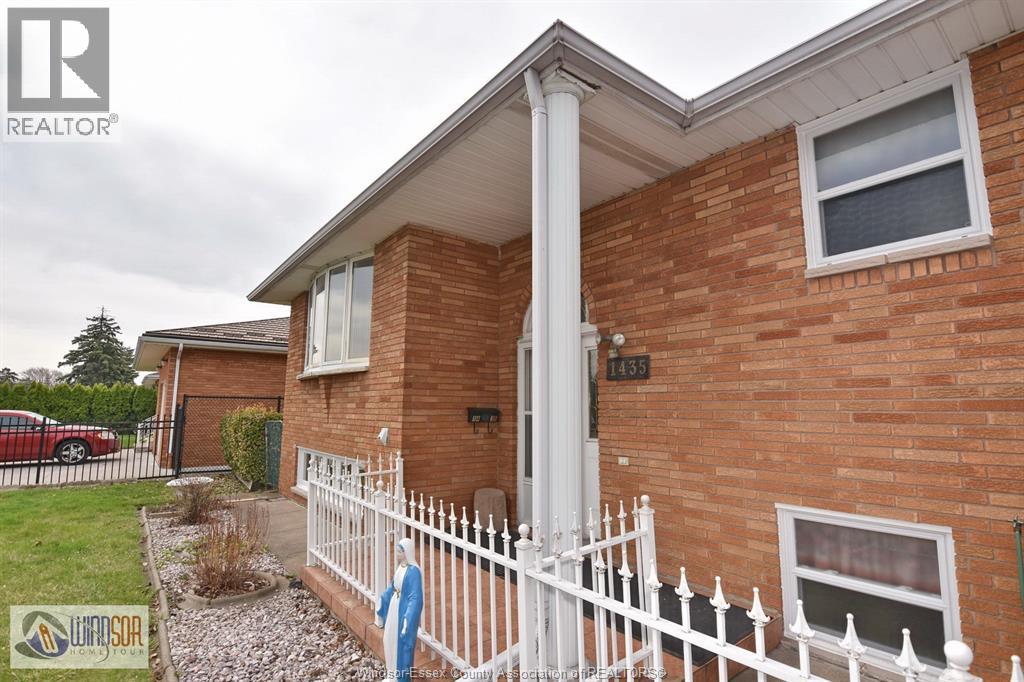 1455 St. Clair Avenue, Windsor, Ontario  N9B 3K7 - Photo 3 - 26010513