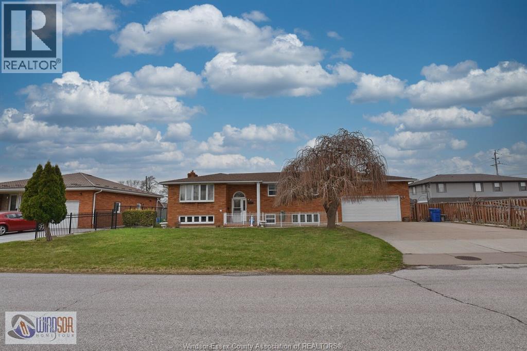 1455 St. Clair Avenue, Windsor, Ontario  N9B 3K7 - Photo 2 - 26010513