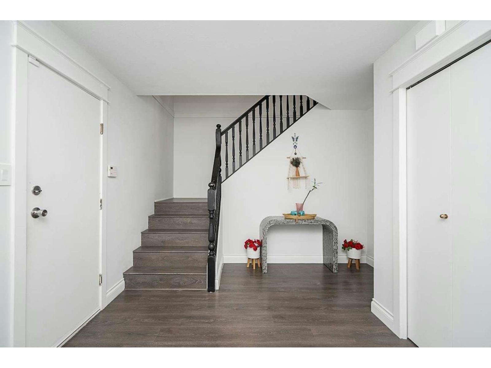 6074 188 Street, Surrey, British Columbia  V3S 7V9 - Photo 4 - R3119372
