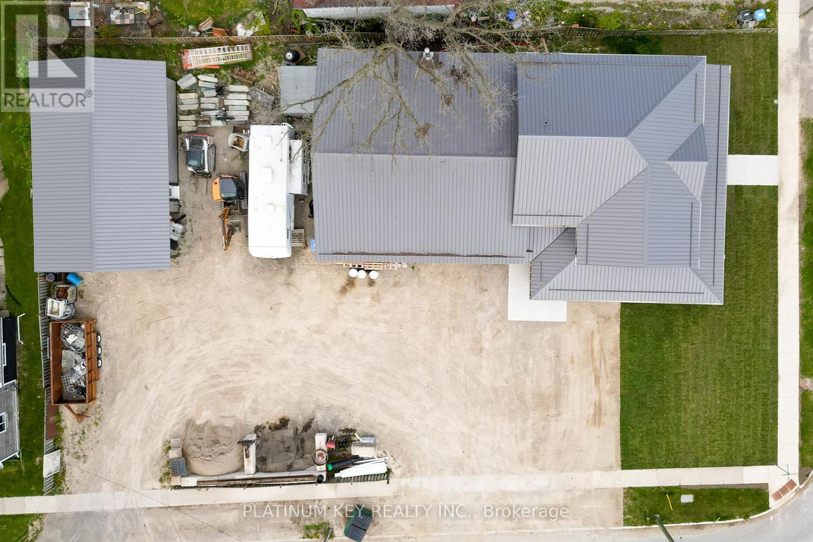 293 Main Street, North Middlesex, Ontario  N0M 2K0 - Photo 41 - X13119550