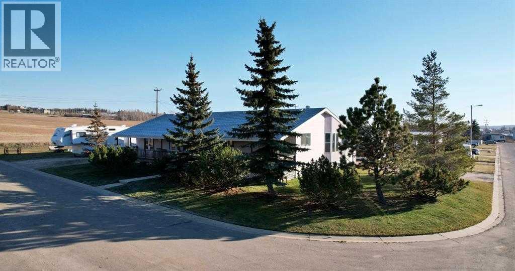 422 7th Avenue, Beaverlodge, Alberta